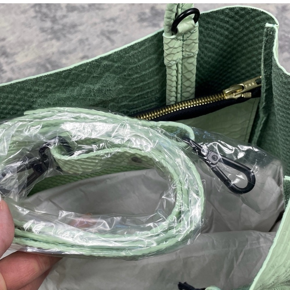 Ampersand As Apostrophe Mint Green Python Embossed Leather Half Tote Spring NWT - Picture 8 of 12